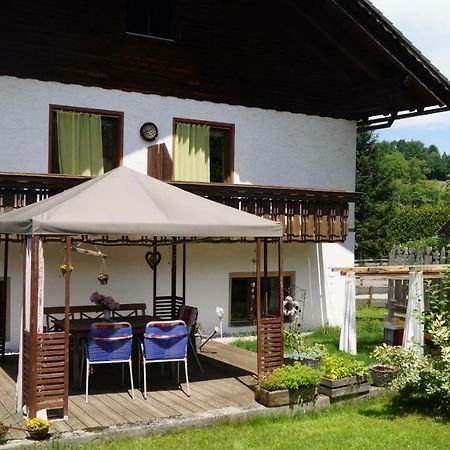 Ferienwohnung auf einem richtigen Bauernhof Finkenstein am Faaker See Exterior foto